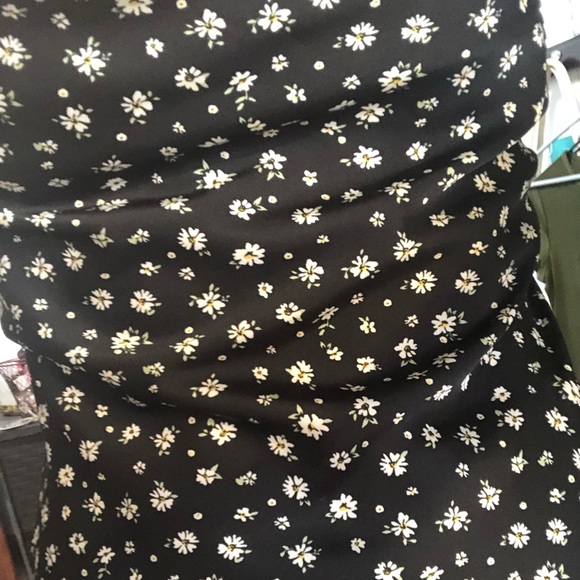 Tight flower dress - Picture 3 of 3